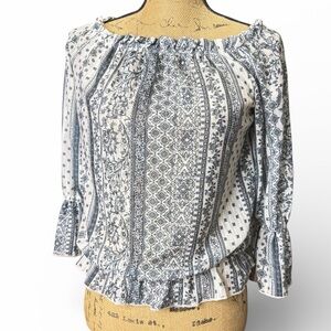Haute Project Elegant Blue and White Women's Top. EC. Size medium